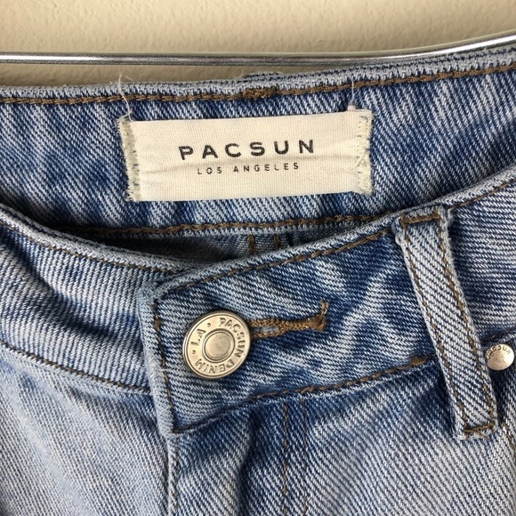 PACSUN- Light wash hi-rise Mom Jeans size: 27 - Picture 6 of 12